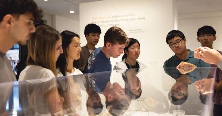 How to guide your teen's academic interests on the road to college