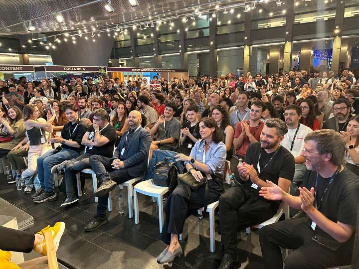 Santa Cruz participó en la charla “Filmar en las provincias” en Ventana Sur 2025