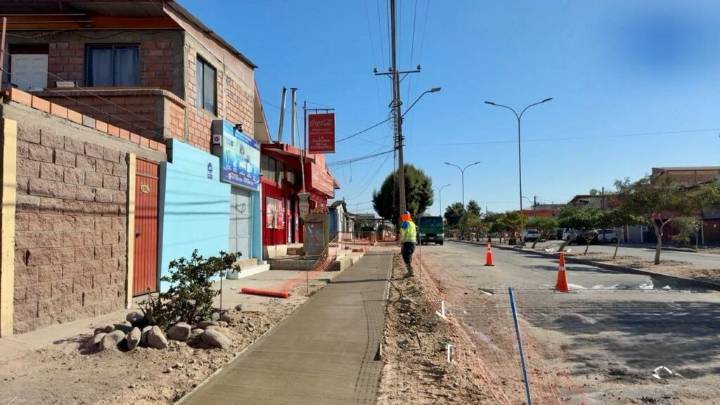 Calle Balmaceda estrena red sanitaria renovada