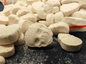 Los narcos reinventan la peligrosa heroína en formato pastillas para atraer a nuevos consumidores