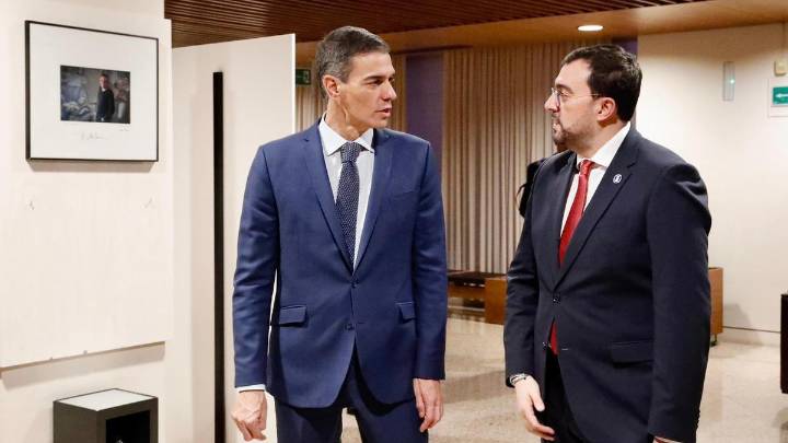 Primer encuentro entre Sánchez y Barbón en medio de la refriega política del Huerna: buena sintonía, confidencias y sonrisas