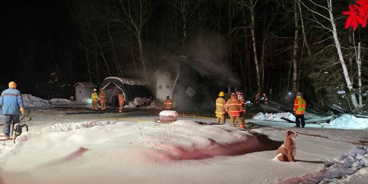 Fire destroys garage, damages nearby home in Duluth Township