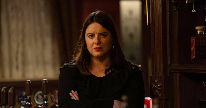 EastEnders' Zoe 'forced to leave' by Kat and runs straight into danger