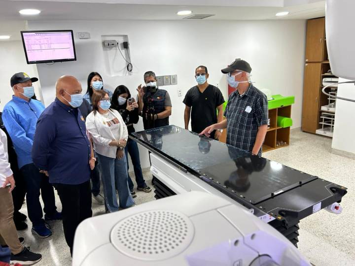 Reabre después de 13 años la Sala de Radioterapia del HCUAMP para combatir el cáncer