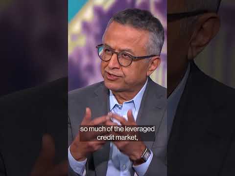 Victor Khosla: “We’re living truly in a K-shaped economy” #shorts #economy #recession #crash #credit