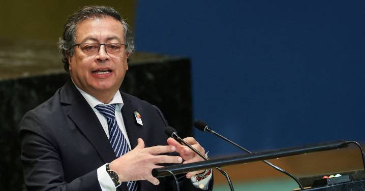 Petro pide investigar hallazgo de dos cuerpos en playas colombianas y señala que podrían venir de ataques estadounidenses