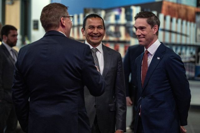 Booze bonanza: Manitoba's temporary lifting on U.S. alcohol ban sees strong sales