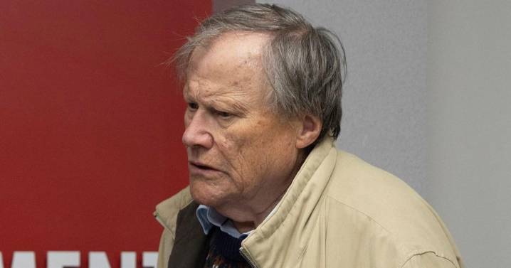 Coronation Street fans 'work out' shocking Emmerdale character Roy is writing to