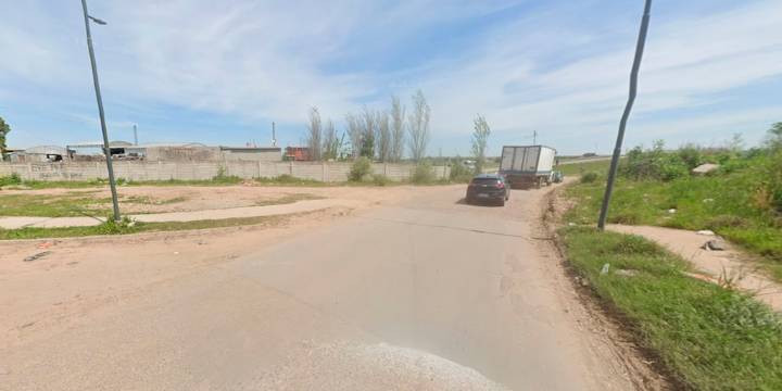 Un policía mató a uno de los ladrones que intentaron robarle la moto en José León Suárez