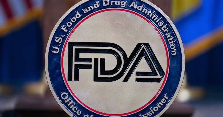 COVID vaccine claims criticized by former health officials