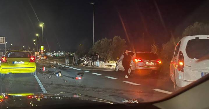 Accidente de tráfico con una colisión múltiple en Jaén capital en la N