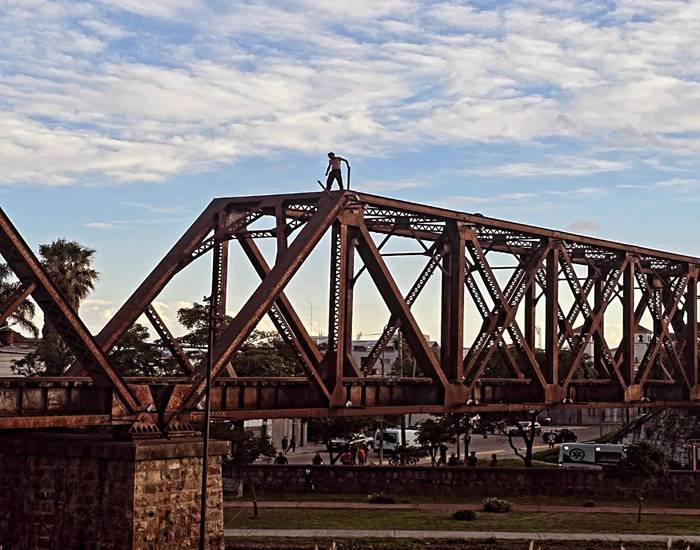 Policías y el SAME rescatan dos vidas en menos...