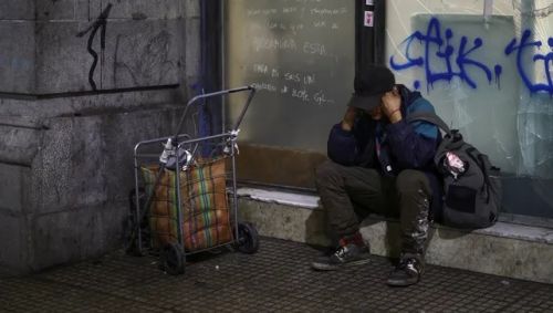 La pobreza bajó al 36,3% en el tercer trimestre, según la UCA