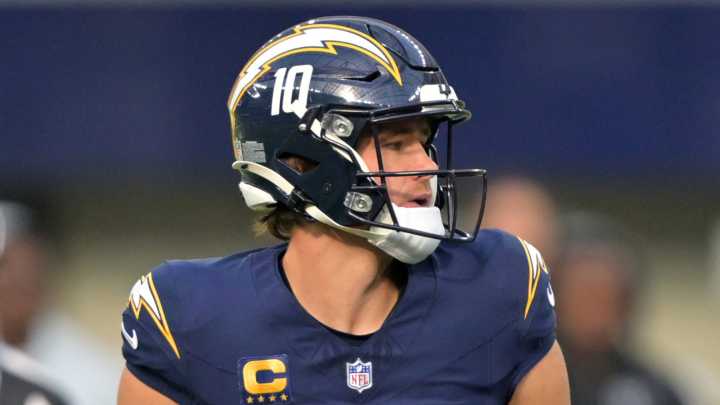 Herbert earns 'competitive maniac' label after 'MNF' win