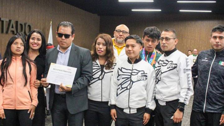 Reconocen a los paratletas poblanos
