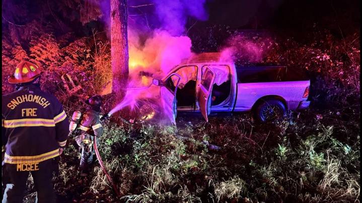 Truck bursts into flames after crash on SR 9 in Snohomish, temporarily blocking traffic