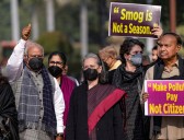 Delhi air quality remains in 'very poor' category with persistent smog; AQI at 323