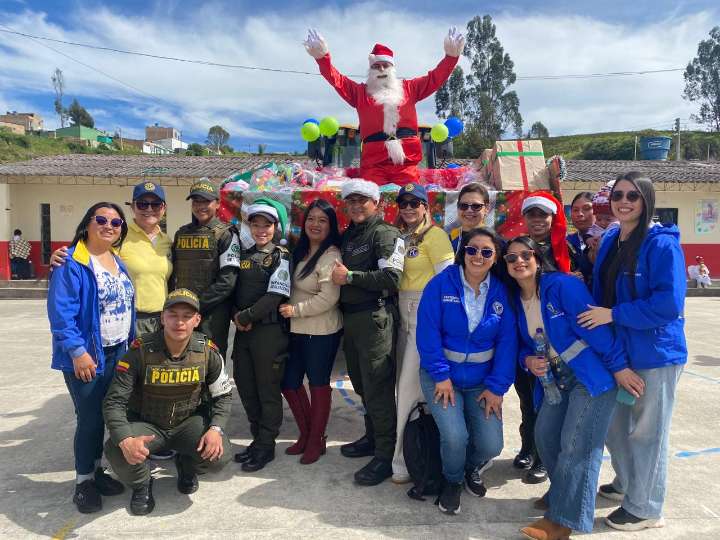 Instituciones realizan ‘Taller de Santa’ para los niños de la vereda Saguaran
