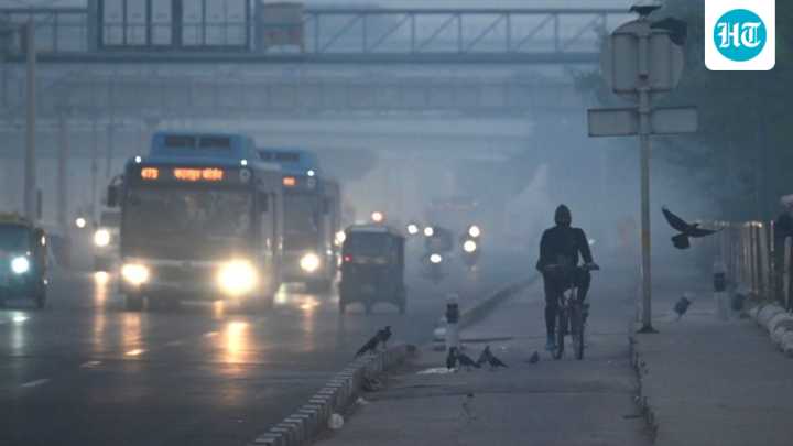 Cold wave is here: Sub-zero temp in Kashmir, Rohtang Pass closed, yellow alerts