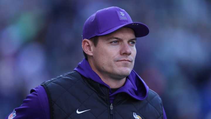 Vikings HC addresses QB situation for Commanders game