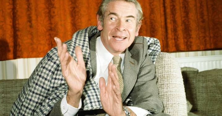 Glasgow actor Stanley Baxter dies aged 99 as tributes paid to comedy icon