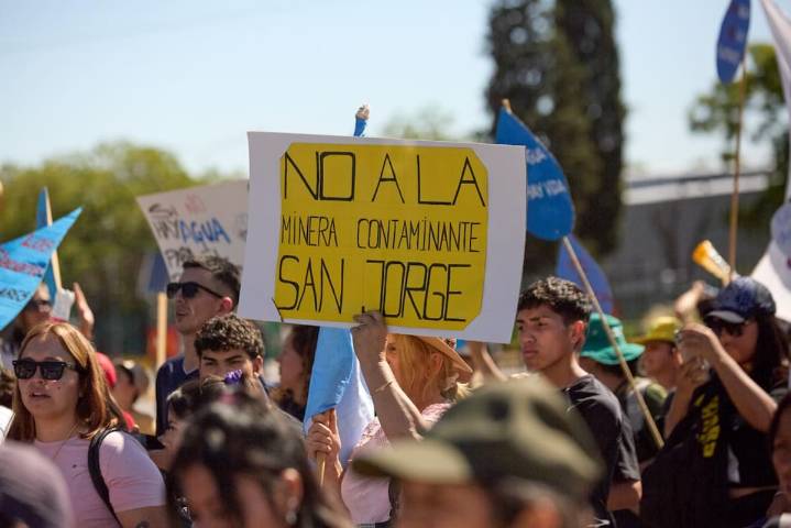 En medio de protestas. Mendoza aprobó el proyecto para extraer cobre que había estado frenado 14 años