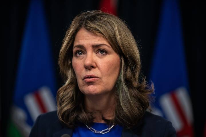 Politics Insider: Elections Alberta approves recall petition for Premier’s seat