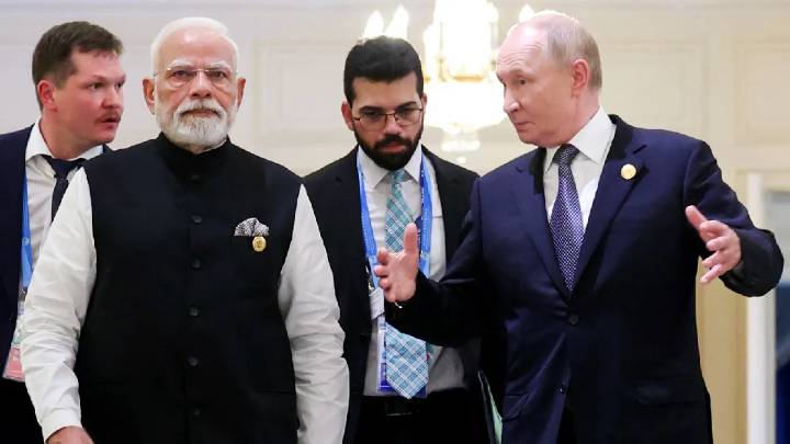 ‘LoP provides a second perspective’: Rahul, Priyanka slam Modi govt, claim ‘not being allowed to meet Putin’