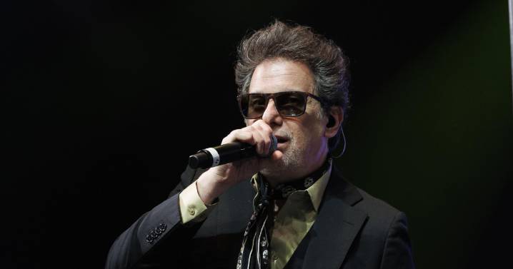 El recuerdo de Calamaro a Robe Iniesta: «Cosecha maldita. Fue el faro poético del rock en este idioma»