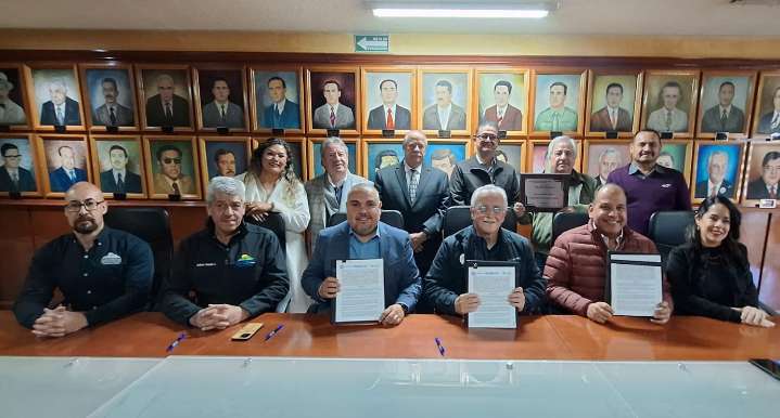 Firman Conalep y el Municipio de Cuauhtémoc convenio de colaboración