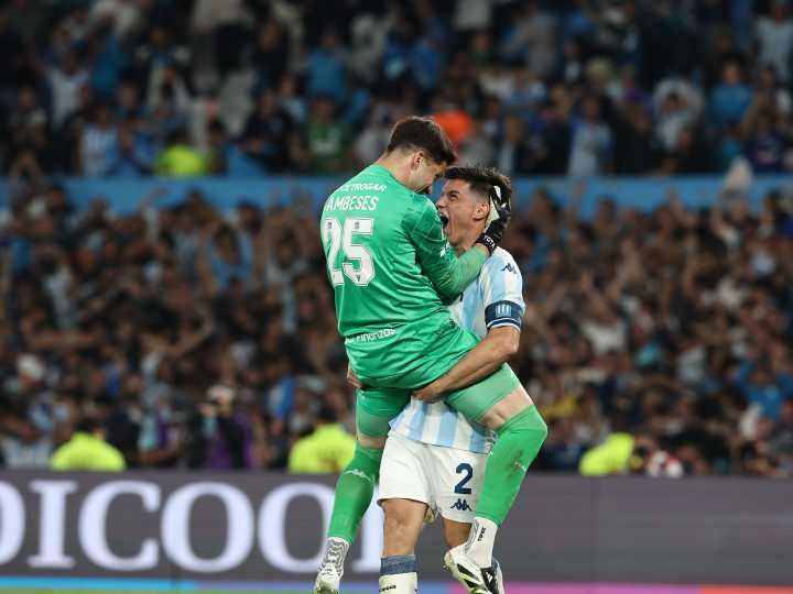 Cambeses fue gigante en los penales para que Racing elimine a Tigre: jugará las semifinales con Boca en la Bombonera