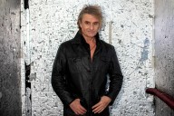 Nacho Cano, músico: "Tienen que ir todos a la cárcel y Pedro Sánchez debería ser el primero. Son una banda criminal de sinvergüenzas"