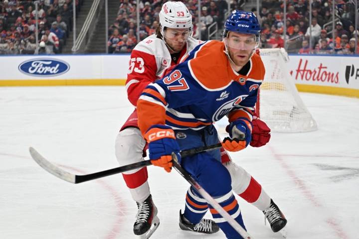 Deadspin | Connor McDavid, Oilers coming to town with Leafs in need of rebound