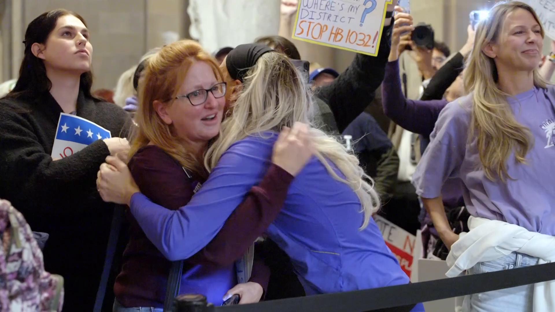 Indiana residents, lawmakers celebrate defeat of new congressional map pushed by Trump