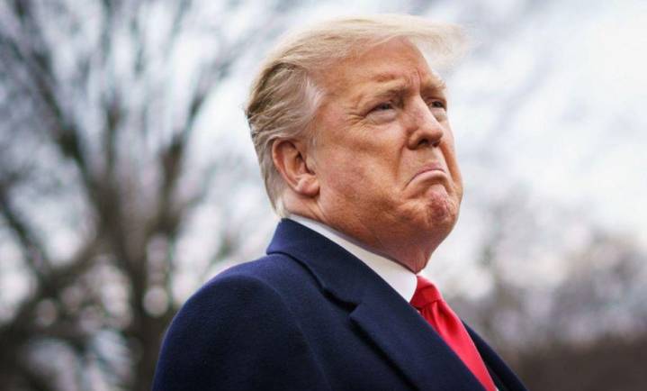 Claudia presiona para conversar con Donald