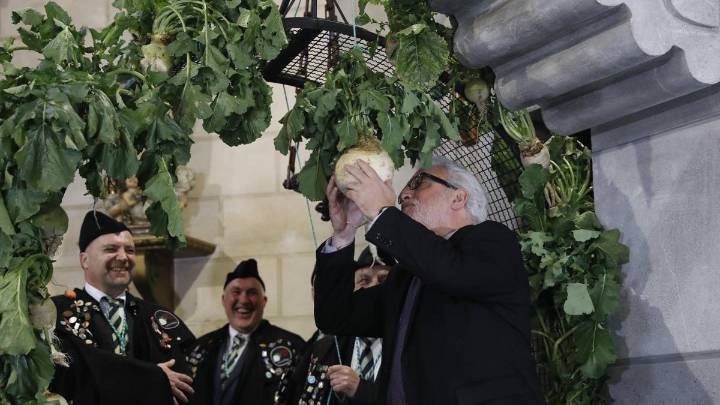 La Foz de Morcín ya huele a pote: todo listo para volver a besar el nabo