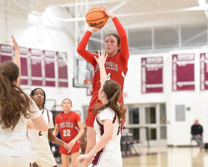 GIRLS BASKETBALL: Emilia Coleman scores 1,000th point, Megan Ngo collects 500th assist as Upper Dublin routs Abington