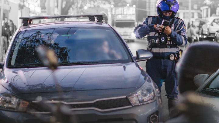 Inmovilizarán más de 20.000 vehículos que aparezcan en este listado de la Secretaría de Movilidad