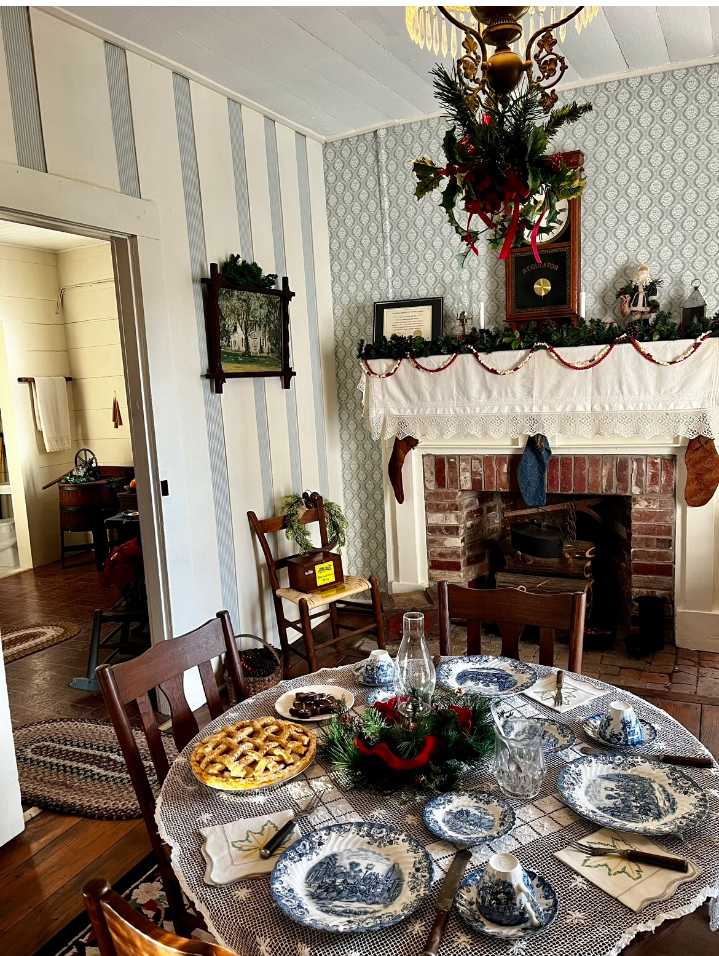 Step Back in Time: Lindley House hosts Civil War era Christmas event