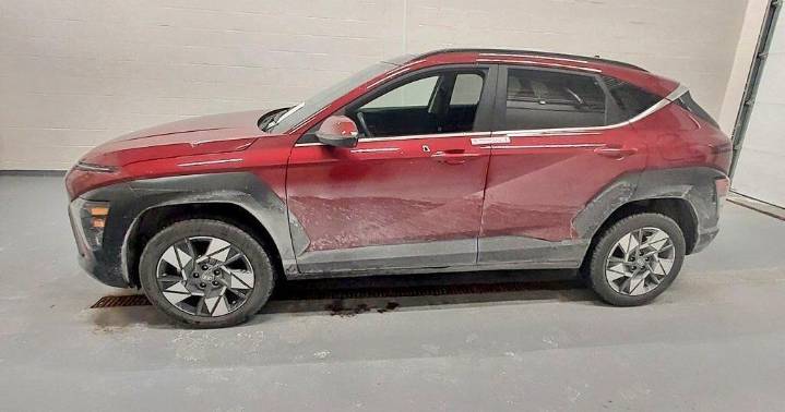 Vehicle shot in suspected road rage on Highway 401