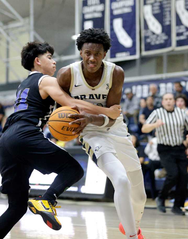 St. John Bosco basketball defeats La Mirada to win the Bosco Classic