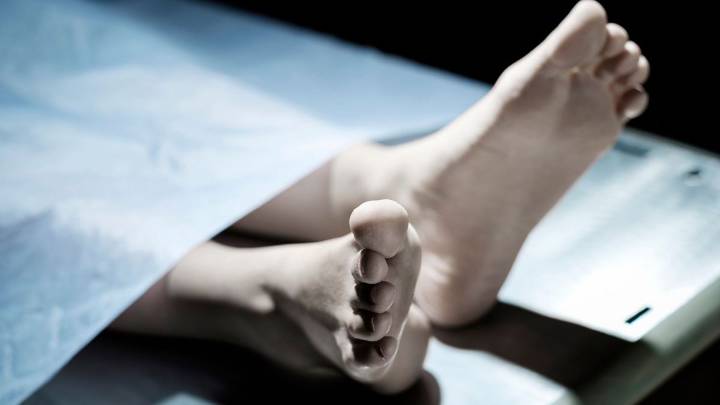 Class 9 girl student found dead near drain in Sambalpur; Odisha police begin probe