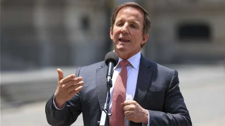 Alcalde de Magdalena Francis Allison rechaza llegada de expertos extranjeros en seguridad