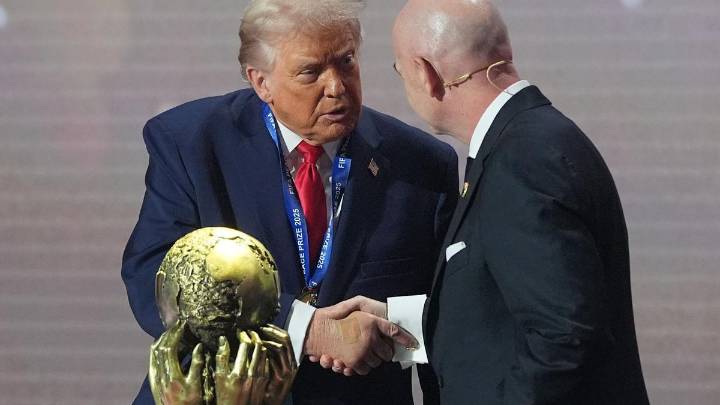 La FIFA crea el 'Premio de la Paz' y se lo otorga a Donald Trump