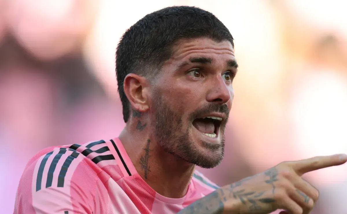 Video: Lionel Messi assists De Paul and Allende to give Inter Miami the win vs Vancouver Whitecaps in 2025 MLS Cup final