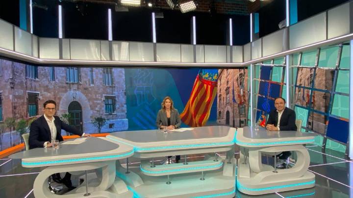 Llorca se estrena en À Punt como 'president'