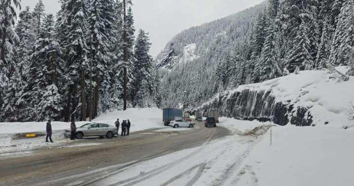 Interstate 90 closures planned for avalanche work near Snoqualmie Pass