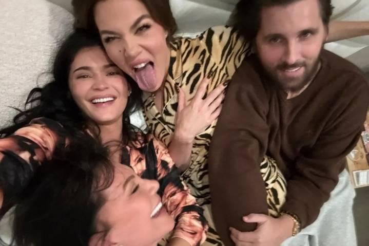 Kylie Jenner has a sleepover with Kris Jenner, Khloé Kardashian and Scott Disick and more star snaps