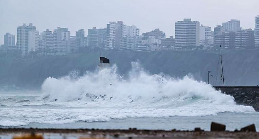Oleajes de ligera a moderada intensidad se registrarán en el litoral peruano
