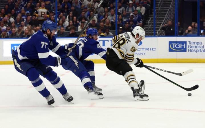 NHL Injuries: Bruins, Sabres, Avs, Stars, Penguins, Blues, Lightning, Leafs, Capitals, Jets and More